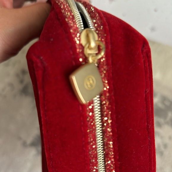 Chanel velvet pouch - Picture 7 of 10